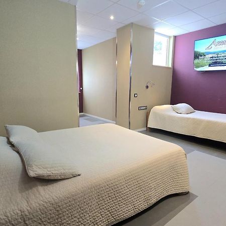 Logis Hotel & Restaurant Arcombelle 몽티그니레로아 외부 사진