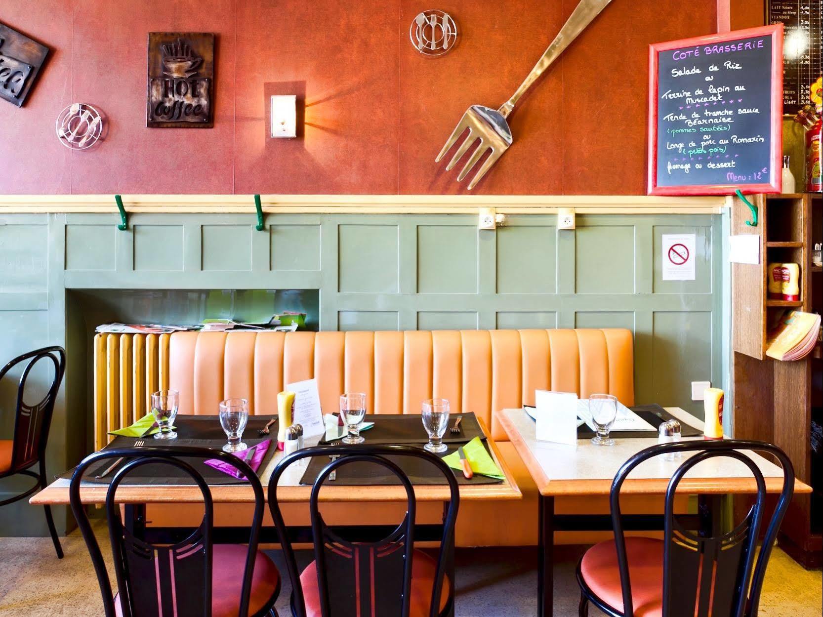 Logis Hotel & Restaurant Arcombelle 몽티그니레로아 외부 사진